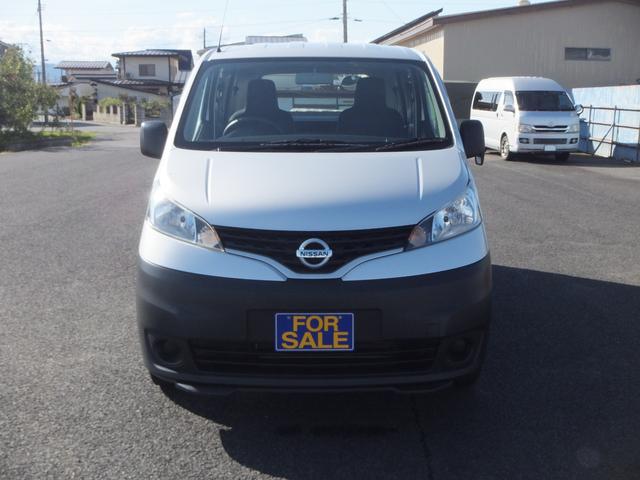 ＮＶ２００バネットバン ＤＸ　４ＷＤ　エアコン　パワステ　パワーウィンドウ　運転席＆助手席エアバック　ＡＢＳ　キーレス　（２／５人）（2枚目）
