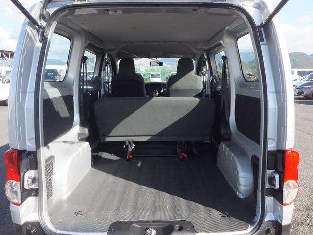 ＮＶ２００バネットバン ＤＸ　４ＷＤ　エアコン　パワステ　パワーウィンドウ　運転席＆助手席エアバック　ＡＢＳ　キーレス　（２／５人）（6枚目）