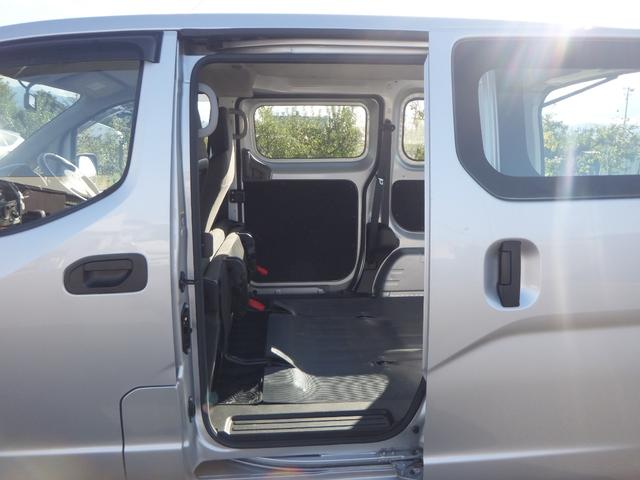 ＮＶ２００バネットバン ＤＸ　４ＷＤ　エアコン　パワステ　パワーウィンドウ　運転席＆助手席エアバック　ＡＢＳ　キーレス　（２／５人）（20枚目）