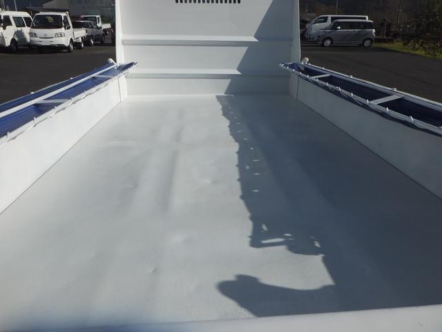 エルフトラック フルフラットローダンプ 2.0t積載 支柱有 コボレーン付 エアコン パワステ パワーウィンドウ 運転席エアバック ABS 3人 元レンタ NJR85AN(19枚目)