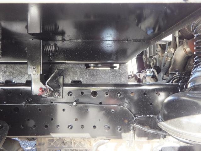 エルフトラック フルフラットローダンプ 2.0t積載 支柱有 コボレーン付 エアコン パワステ パワーウィンドウ 運転席エアバック ABS 3人 元レンタ NJR85AN(43枚目)