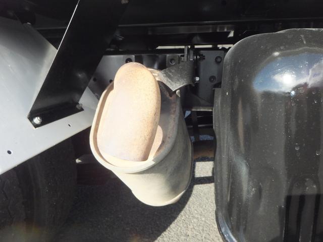 エルフトラック フルフラットローダンプ 2.0t積載 支柱有 コボレーン付 エアコン パワステ パワーウィンドウ 運転席エアバック ABS 3人 元レンタ NJR85AN(46枚目)