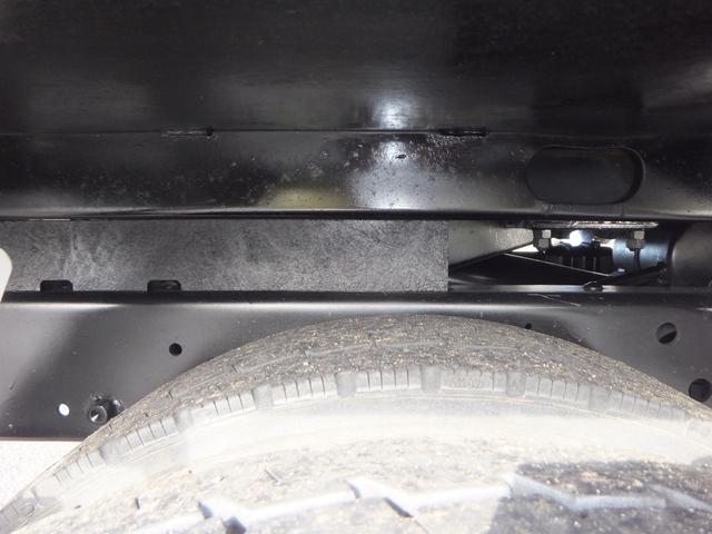 エルフトラック フルフラットローダンプ 2.0t積載 支柱有 コボレーン付 エアコン パワステ パワーウィンドウ 運転席エアバック ABS 3人 元レンタ NJR85AN(47枚目)