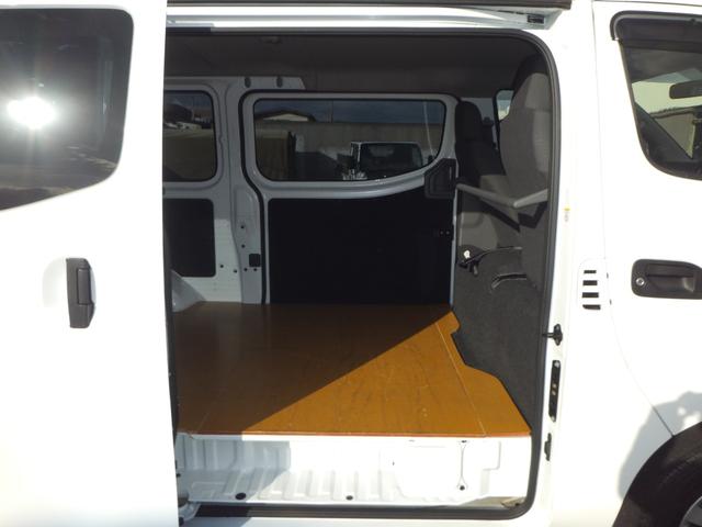 NV350キャラバンバン ロングDXターボ 4WD エマージェンシーブレーキ Bカメラ エアコン パワステ F席パワーウィンドウ 運転席エアバック ABS (3人)(22枚目)