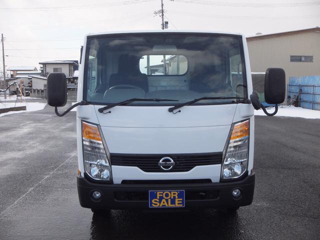 アトラストラック ショートフルスーパーローＤＸ　４ＷＤ　後輪シングルタイヤ　スチール（２９８ｃｍ）三方開　１．４ｔ積載　エアコン　パワステ　パワーウィンドウ　運転席エアバック　ＡＢＳ（３人）　ＳＺ４Ｆ２４（2枚目）