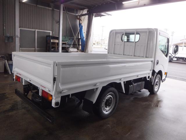 アトラストラック ショートフルスーパーローＤＸ　４ＷＤ　後輪シングルタイヤ　スチール（２９８ｃｍ）三方開　１．４ｔ積載　エアコン　パワステ　パワーウィンドウ　運転席エアバック　ＡＢＳ（３人）　ＳＺ４Ｆ２４（3枚目）