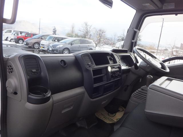 アトラストラック ショートフルスーパーローＤＸ　４ＷＤ　後輪シングルタイヤ　スチール（２９８ｃｍ）三方開　１．４ｔ積載　エアコン　パワステ　パワーウィンドウ　運転席エアバック　ＡＢＳ（３人）　ＳＺ４Ｆ２４（4枚目）