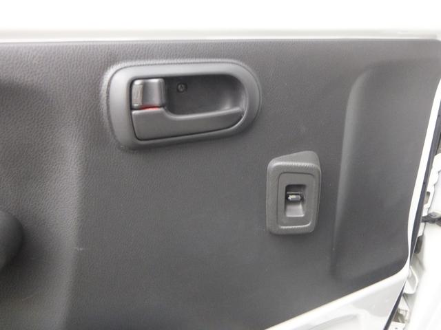 アクティトラック ＳＤＸ　作業灯　荷台マット　アオリプロテクター　エアコン　パワステ　パワーウィンドウ　運転席エアバック　ＡＢＳ（22枚目）