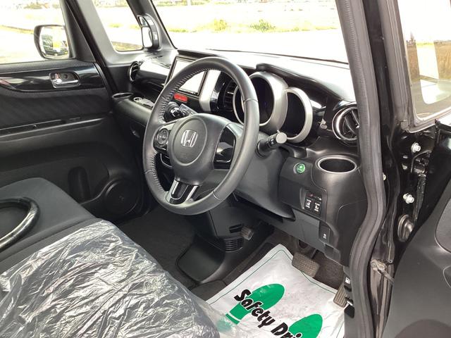 Ｎ－ＢＯＸカスタム Ｇ　両側電動スライド　社外ナビ　衝突被害軽減システム　ＨＩＤヘッド　ＥＴＣ　車線逸脱警報　フォグランプ　純正１４インチＡＷ　電動格納ミラー　フルセグ（16枚目）