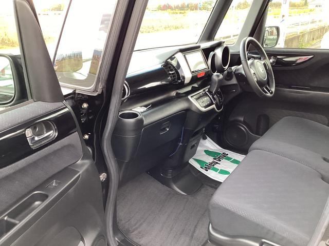 Ｎ－ＢＯＸカスタム Ｇ　両側電動スライド　社外ナビ　衝突被害軽減システム　ＨＩＤヘッド　ＥＴＣ　車線逸脱警報　フォグランプ　純正１４インチＡＷ　電動格納ミラー　フルセグ（25枚目）