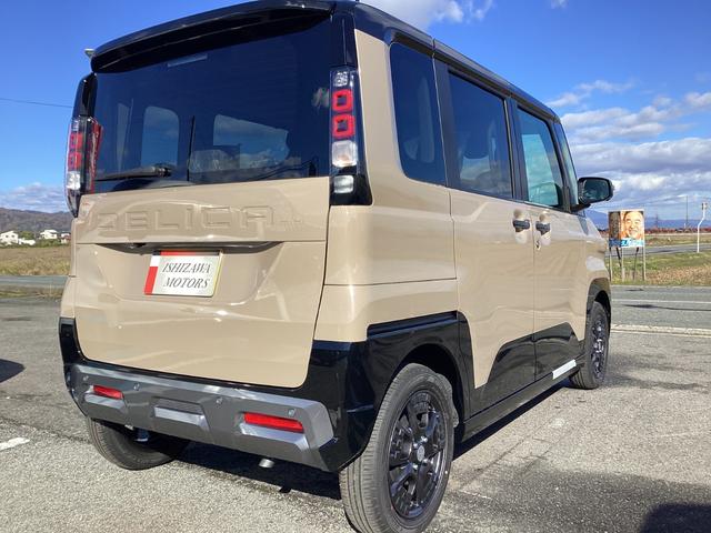 デリカミニ Ｔ　プレミアム　マイパイロット　マルチアラウンドモニター　　両側電動スライドドア　オートエアコン　リアサーキュレーター　電動パーキング　シートバックテーブル　撥水シート　１５インチアルミ（3枚目）