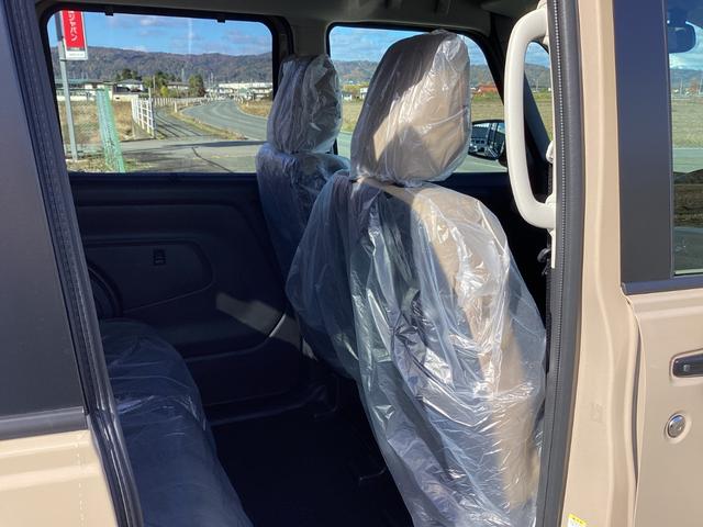 デリカミニ Ｔ　プレミアム　マイパイロット　マルチアラウンドモニター　　両側電動スライドドア　オートエアコン　リアサーキュレーター　電動パーキング　シートバックテーブル　撥水シート　１５インチアルミ（20枚目）