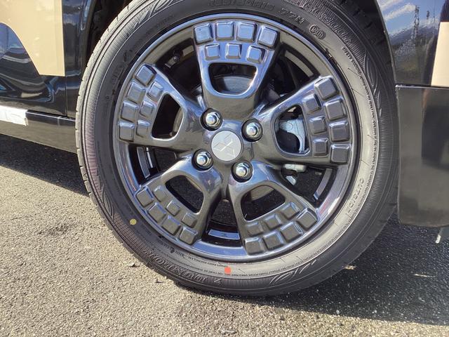 デリカミニ Ｔ　プレミアム　マイパイロット　マルチアラウンドモニター　　両側電動スライドドア　オートエアコン　リアサーキュレーター　電動パーキング　シートバックテーブル　撥水シート　１５インチアルミ（28枚目）