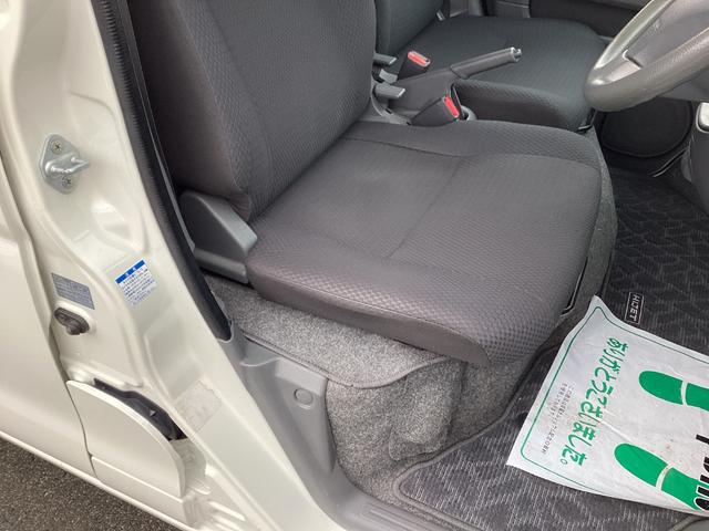 ハイゼットカーゴ クルーズリミテッド　５ＭＴ　純正ＣＤ／ラジオ　リモコンキー　両側スライドドア　電動格納ドアミラー　前後パワーウィンドー　エアコン　パワステ（15枚目）