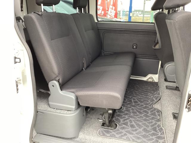 ハイゼットカーゴ クルーズリミテッド　５ＭＴ　純正ＣＤ／ラジオ　リモコンキー　両側スライドドア　電動格納ドアミラー　前後パワーウィンドー　エアコン　パワステ（16枚目）