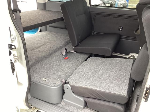 ハイゼットカーゴ クルーズリミテッド　５ＭＴ　純正ＣＤ／ラジオ　リモコンキー　両側スライドドア　電動格納ドアミラー　前後パワーウィンドー　エアコン　パワステ（19枚目）