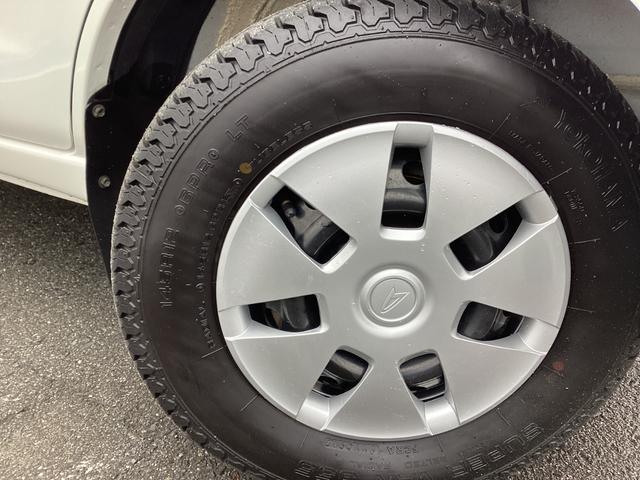 ハイゼットカーゴ クルーズリミテッド　５ＭＴ　純正ＣＤ／ラジオ　リモコンキー　両側スライドドア　電動格納ドアミラー　前後パワーウィンドー　エアコン　パワステ（26枚目）