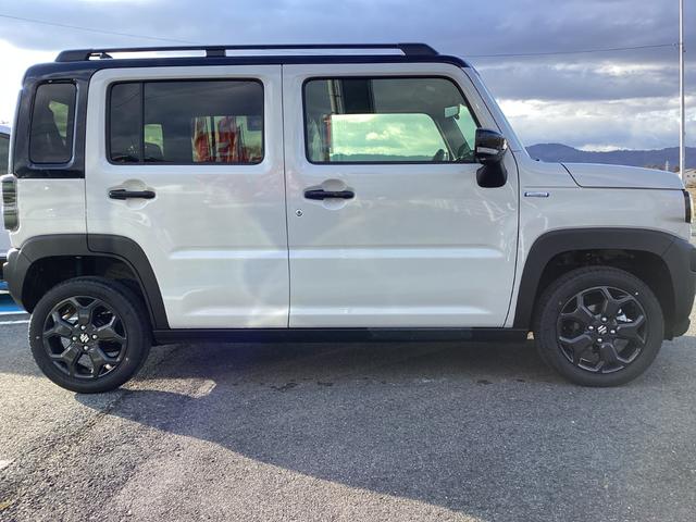 ハスラー タフワイルド　スズキセーフティサポート　レーダークルーズ　コーナーセンサー　前席シートヒーター　ＬＥＤヘッド　オートマチックハイビーム　オートエアコン　アイドリングストップ　プライバシーガラス（3枚目）