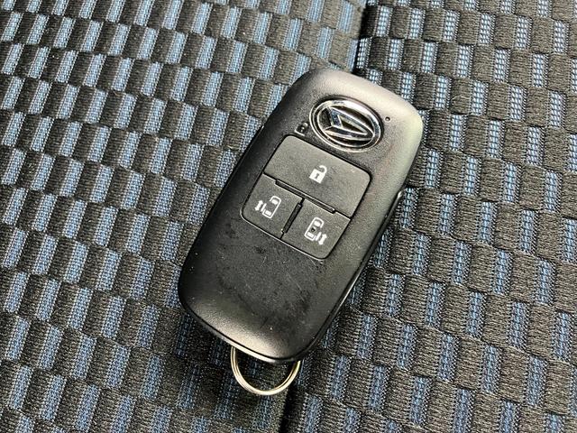 タント カスタムＸ　１０インチメモリーナビ　両側パワースライドドア　スマートキー（スペアキー有り）　コーナーセンサー　アイドリングストップ　純正アルミホイール　ドアバイザー　フロアマット（33枚目）