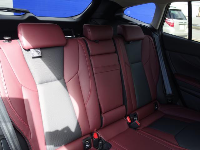レヴォーグ ＳＴＩ　Ｓｐｏｒｔ　ＥＸ　ＥｙｅＳｉｇｈｔ　Ｘ搭載車　１１．６インチセンターインフォメーションディスプレイ　Ｒカメラ　ＥＴＣ　ドライブレコーダー　障害物センサー　フロント＆リヤフォグランプ　フロント＆サイドカメラ　ドアバイザー　アイサイトＸ（14枚目）