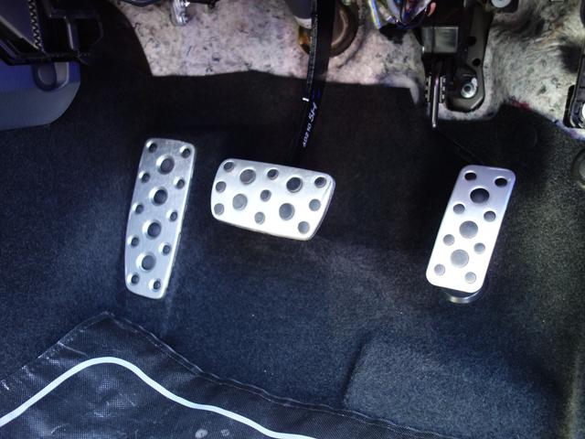 フォレスター S-Limited EyeSight搭載車 ナビ Rカメラ ナビゲーション Rカメラ ETC ドライブレコーダー LEDアクセサリーライナー STIフレキシブルタワーバー ドアバイザー パワーリヤゲート STIリヤアンダースポイラー アイサイトVer.3(43枚目)