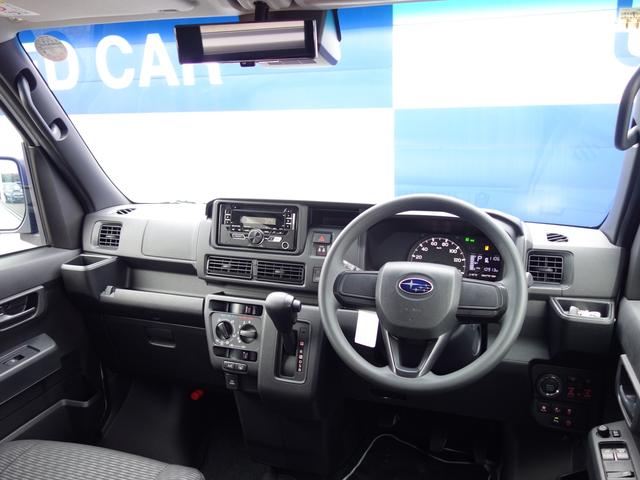 サンバーバン ＶＣ　純正オーディオ　両側電動スライドドア　元弊社デモカー　純正オーディオ　両側パワースライドドア　パートタイム４ＷＤ　障害物センサー　フロントフォグランプ　アイドリングストップ　オートライト　フルフラットカーゴルーム　スマートアシスト　元弊社デモカー（11枚目）