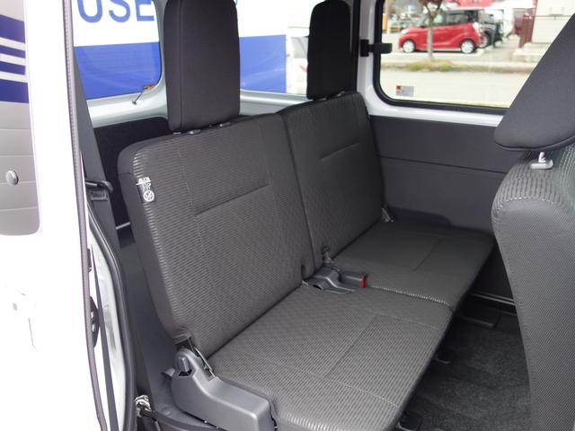 サンバーバン ＶＣ　純正オーディオ　両側電動スライドドア　元弊社デモカー　純正オーディオ　両側パワースライドドア　パートタイム４ＷＤ　障害物センサー　フロントフォグランプ　アイドリングストップ　オートライト　フルフラットカーゴルーム　スマートアシスト　元弊社デモカー（14枚目）