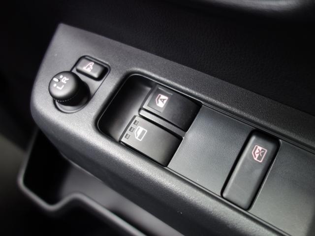 サンバーバン ＶＣ　純正オーディオ　両側電動スライドドア　元弊社デモカー　純正オーディオ　両側パワースライドドア　パートタイム４ＷＤ　障害物センサー　フロントフォグランプ　アイドリングストップ　オートライト　フルフラットカーゴルーム　スマートアシスト　元弊社デモカー（34枚目）