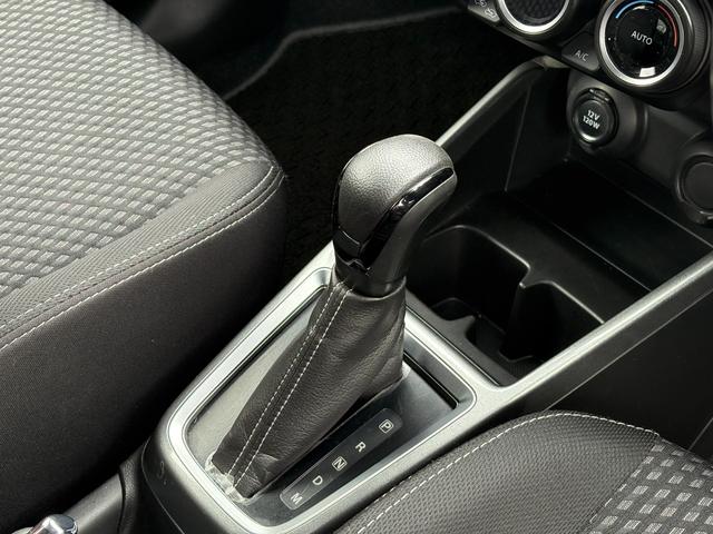 スイフト ハイブリッドＲＳ　４ＷＤ　アイドリングストップ　シートヒーター　レーンキープ　ＬＥＤヘッドライト　Ｂカメラ　衝突軽減Ｂ　ＡＣＣ　オートライト　フォグランプ　フルセグナビ　ＥＴＣ　Ｂｌｕｅｔｏｏｔｈ　１６インチ純正ＡＷ（16枚目）