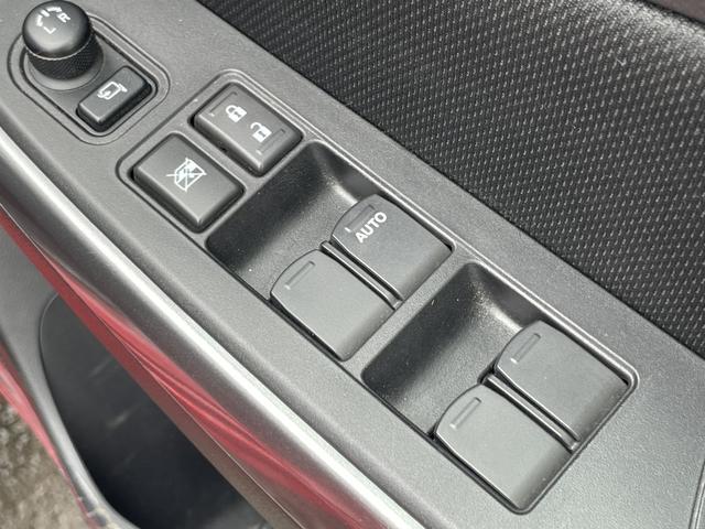 スイフト ハイブリッドＲＳ　４ＷＤ　アイドリングストップ　シートヒーター　レーンキープ　ＬＥＤヘッドライト　Ｂカメラ　衝突軽減Ｂ　ＡＣＣ　オートライト　フォグランプ　フルセグナビ　ＥＴＣ　Ｂｌｕｅｔｏｏｔｈ　１６インチ純正ＡＷ（26枚目）