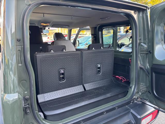 ジムニーシエラ ＪＣ　１オーナー　４ＷＤ　５ＭＴ　シートヒーター　ＬＥＤライト　オートライト　ヘッドライトウォッシャー　フォグランプ　衝突軽減Ｂ　レーンキープ　Ｂｌｕｅｔｏｏｔｈ　ＵＳＢ端子　ＥＴＣ　ＡＴタイヤ（18枚目）