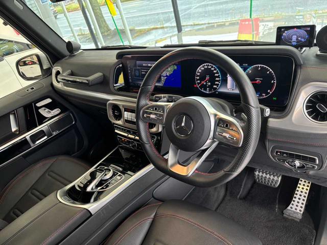 Ｇクラス Ｇ３５０ｄ　ＡＭＧライン　４ＷＤ　ラグジュアリーＰＫＧ　サンルーフ　アダプティブダンピング　黒レザー　純正ナビ　全方位カメラ　ＡＣＣ　レーンキープ　衝突軽減Ｂ　Ｂカメラ　パドルシフト　社外カスタム　社外２４ＡＷ　ＥＴＣ（9枚目）