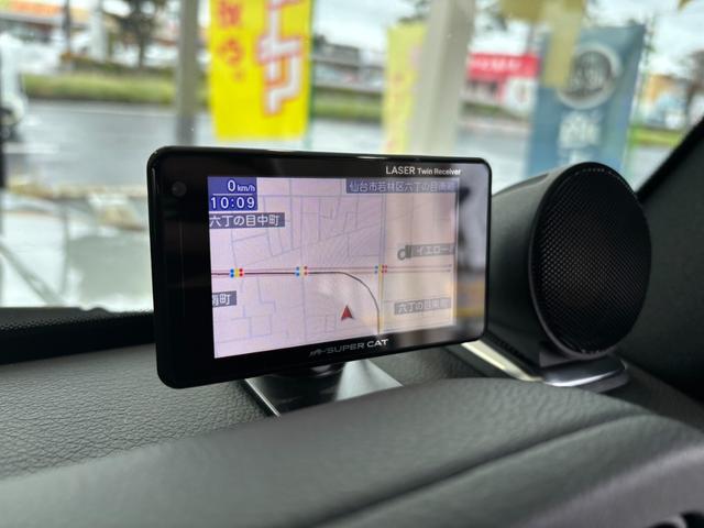Ｇクラス Ｇ３５０ｄ　ＡＭＧライン　４ＷＤ　ラグジュアリーＰＫＧ　サンルーフ　アダプティブダンピング　黒レザー　純正ナビ　全方位カメラ　ＡＣＣ　レーンキープ　衝突軽減Ｂ　Ｂカメラ　パドルシフト　社外カスタム　社外２４ＡＷ　ＥＴＣ（27枚目）