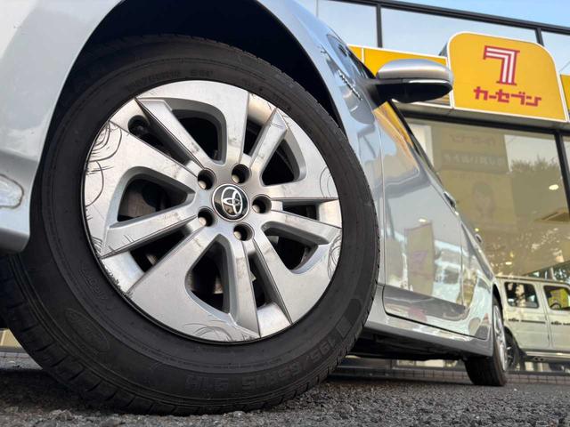 プリウス Ｓ　フルセグナビ　ＬＥＤヘッドライト　ＤＡＹライト　バックカメラ　オートクルーズ　衝突軽減ブレーキ　レーンキープ　オートマチックハイビーム　Ｂｌｕｅｔｏｏｔｈ　前後ドラレコ　ＥＴＣ　純正１５インチＡＷ（10枚目）