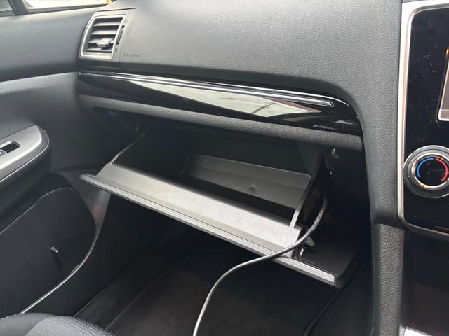 レヴォーグ ２．０ＧＴアイサイト　１オーナー　４ＷＤ　パドルシフト　フルセグナビ　バックカメラ　ＡＣＣ　ＬＥＤライト　Ｆフォグランプ　オートライト　レーンキープ　衝突軽減Ｂ　Ｂｌｕｅｔｏｏｔｈ　ＣＤ　ＥＴＣ　純正１８インチＡＷ（27枚目）