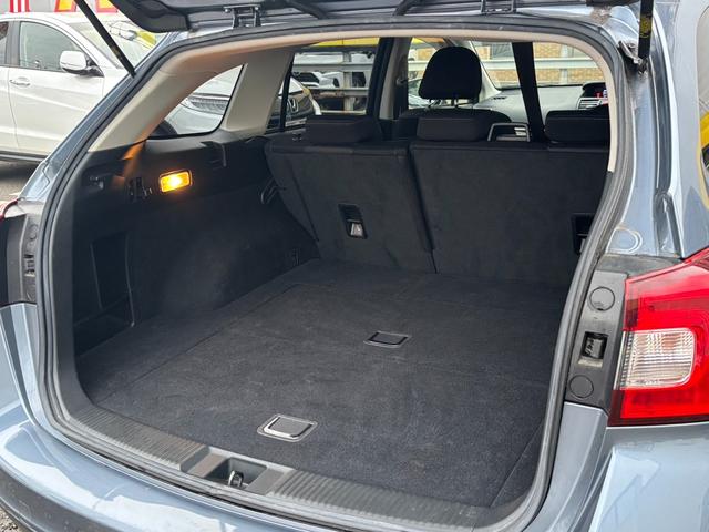 レヴォーグ ２．０ＧＴアイサイト　１オーナー　４ＷＤ　パドルシフト　フルセグナビ　バックカメラ　ＡＣＣ　ＬＥＤライト　Ｆフォグランプ　オートライト　レーンキープ　衝突軽減Ｂ　Ｂｌｕｅｔｏｏｔｈ　ＣＤ　ＥＴＣ　純正１８インチＡＷ（59枚目）