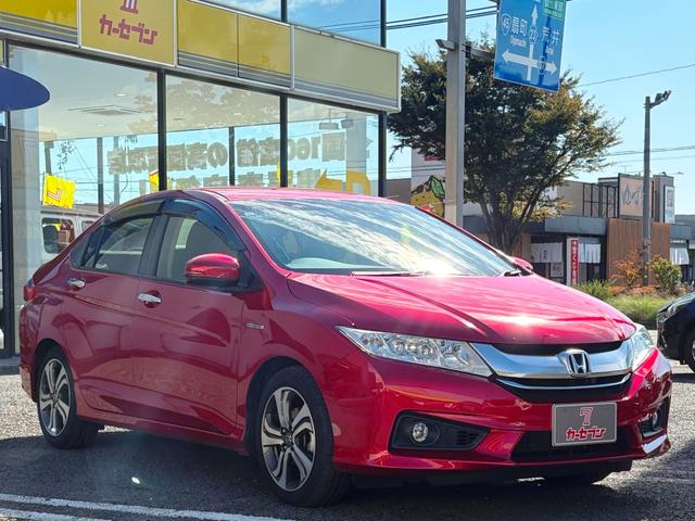 人気カラーの《プレミアムクリスタルレッド・メタリック》です！安心できる品質と満足頂ける価格には自信があります！