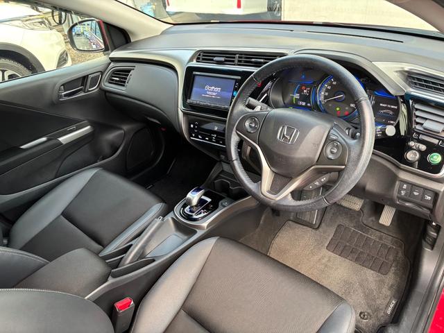 運転席・助手席周りの写真です！