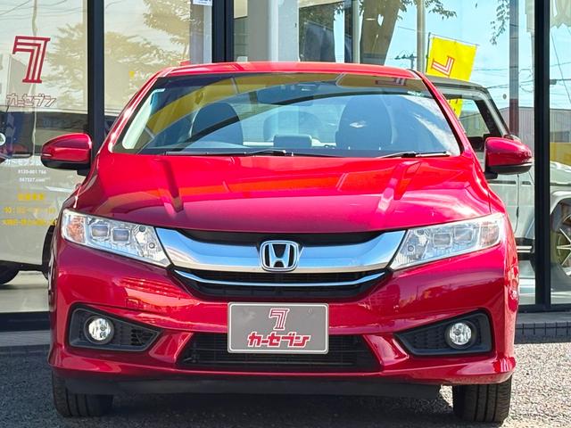 人気カラーの《プレミアムクリスタルレッド・メタリック》です！安心できる品質と満足頂ける価格には自信があります！