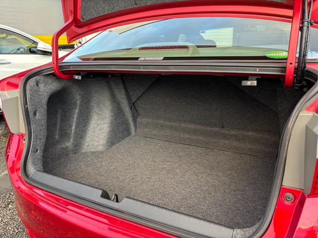 ラゲッジルームも広々としており、大きな荷物も積んでいただけます！