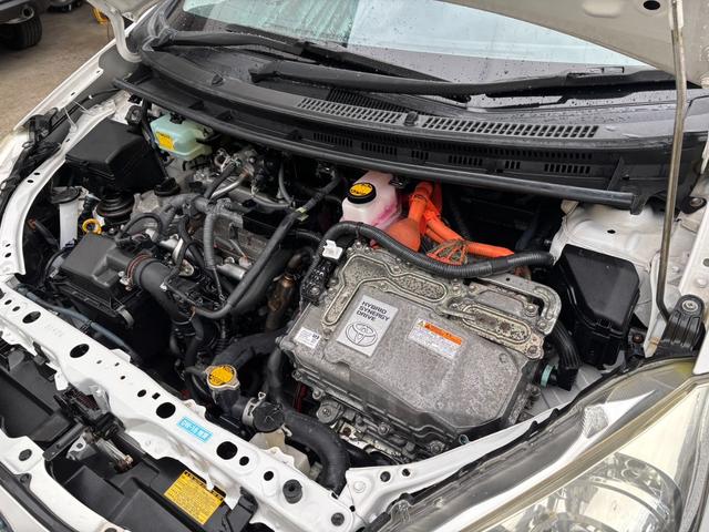 アクア Ｓ　フルセグナビ　バックカメラ　オートライト　オートエアコン　ドアバイザー　スマートキー　パワステ　ＣＤ　ＤＶＤ　Ｂｌｕｅｔｏｏｔｈ　ドライブレコーダー　ＥＴＣ　１５インチホイール（19枚目）