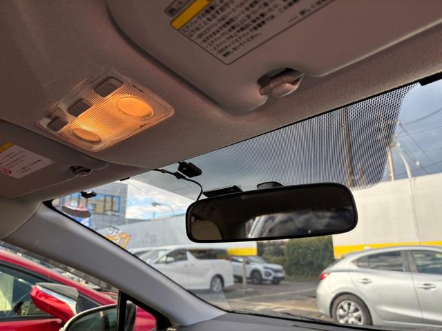 アクア Ｓ　フルセグナビ　バックカメラ　オートライト　オートエアコン　ドアバイザー　スマートキー　パワステ　ＣＤ　ＤＶＤ　Ｂｌｕｅｔｏｏｔｈ　ドライブレコーダー　ＥＴＣ　１５インチホイール（31枚目）