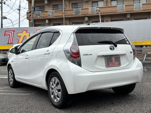 アクア Ｓ　フルセグナビ　バックカメラ　オートライト　オートエアコン　ドアバイザー　スマートキー　パワステ　ＣＤ　ＤＶＤ　Ｂｌｕｅｔｏｏｔｈ　ドライブレコーダー　ＥＴＣ　１５インチホイール（48枚目）
