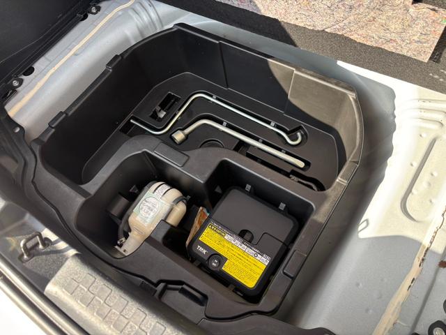 アクア Ｓ　フルセグナビ　バックカメラ　オートライト　オートエアコン　ドアバイザー　スマートキー　パワステ　ＣＤ　ＤＶＤ　Ｂｌｕｅｔｏｏｔｈ　ドライブレコーダー　ＥＴＣ　１５インチホイール（62枚目）