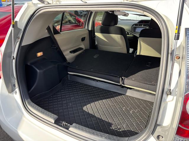 アクア Ｓ　フルセグナビ　バックカメラ　オートライト　オートエアコン　ドアバイザー　スマートキー　パワステ　ＣＤ　ＤＶＤ　Ｂｌｕｅｔｏｏｔｈ　ドライブレコーダー　ＥＴＣ　１５インチホイール（63枚目）