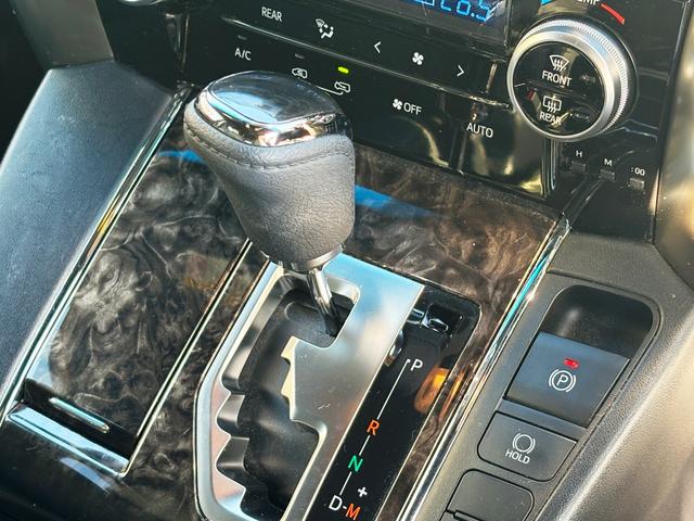 TOYOTA ALPHARD 2.5S TYPE GOLD III