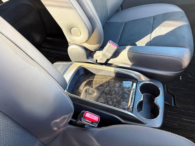 TOYOTA ALPHARD 2.5S TYPE GOLD III