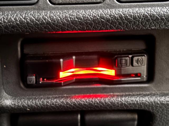 エクストレイル ２０Ｘ　エマージェンシーブレーキパッケージ　１オーナー　４ＷＤ　純正フルセグナビ　シートヒーター　バックカメラ　オートライト　クリアランスソナー　ダウンヒルアシスト　アイドリングストップ　Ｂｌｕｅｔｏｏｔｈ　ＣＤ　ドラレコ　ＥＴＣ　純正１７ＡＷ（17枚目）