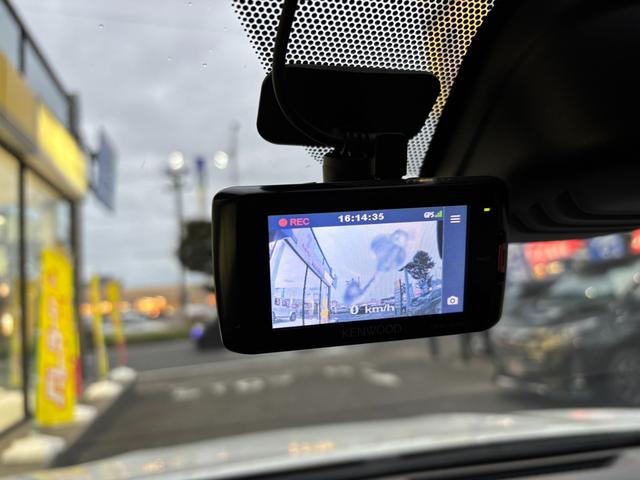 エクストレイル ２０Ｘ　エマージェンシーブレーキパッケージ　１オーナー　４ＷＤ　純正フルセグナビ　シートヒーター　バックカメラ　オートライト　クリアランスソナー　ダウンヒルアシスト　アイドリングストップ　Ｂｌｕｅｔｏｏｔｈ　ＣＤ　ドラレコ　ＥＴＣ　純正１７ＡＷ（66枚目）