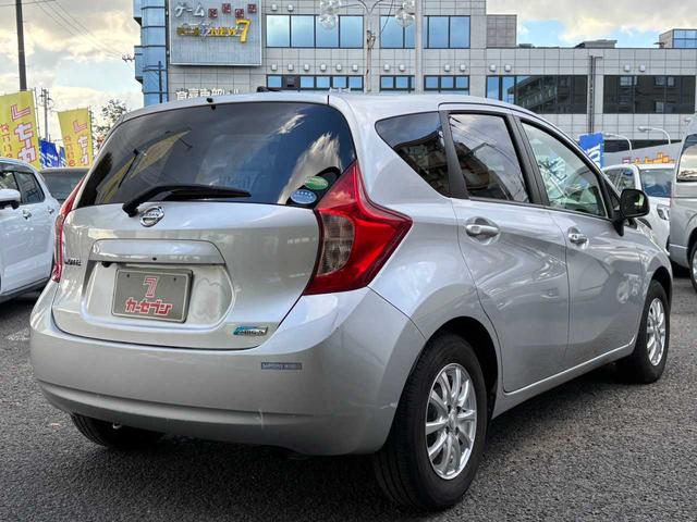 ノート Ｘ　ＤＩＧ－Ｓ　１オーナー　禁煙　フルセグナビ　Ｂカメラ　アイドリングストップ　ＡＵＸ端子　スマートキー　プッシュスタート　電動格納ミラー　パワーウィンドウ　マニュアルエアコン（5枚目）